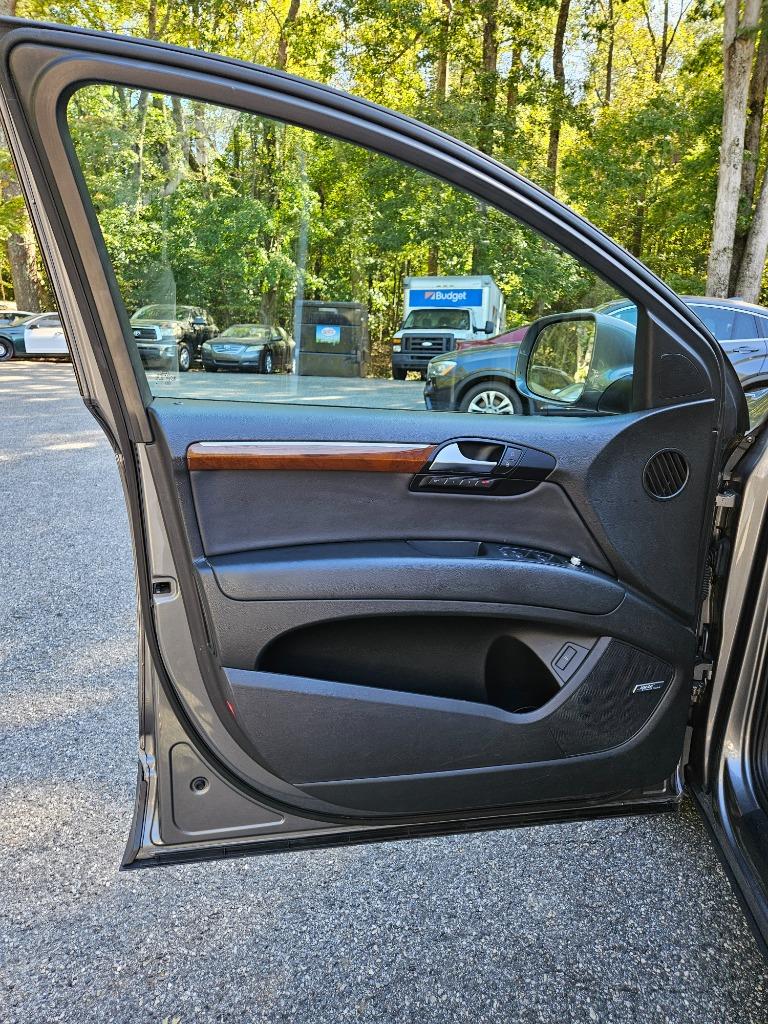 2010 Audi Q7 3.6 quattro Premium Plus photo