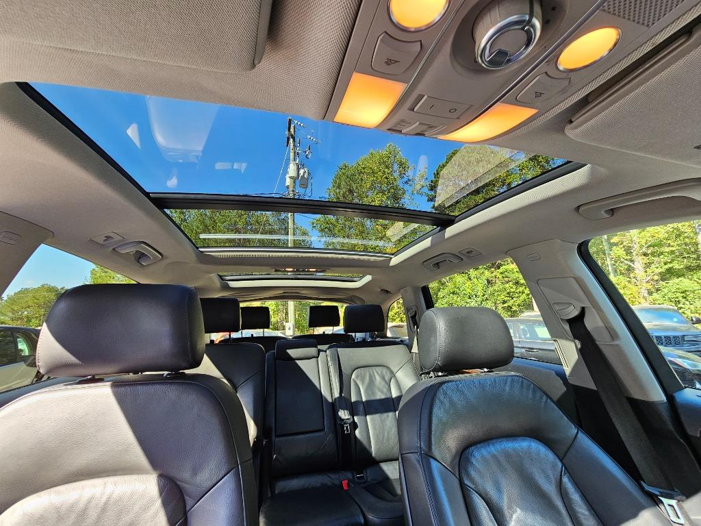 2010 Audi Q7 3.6 quattro Premium Plus photo
