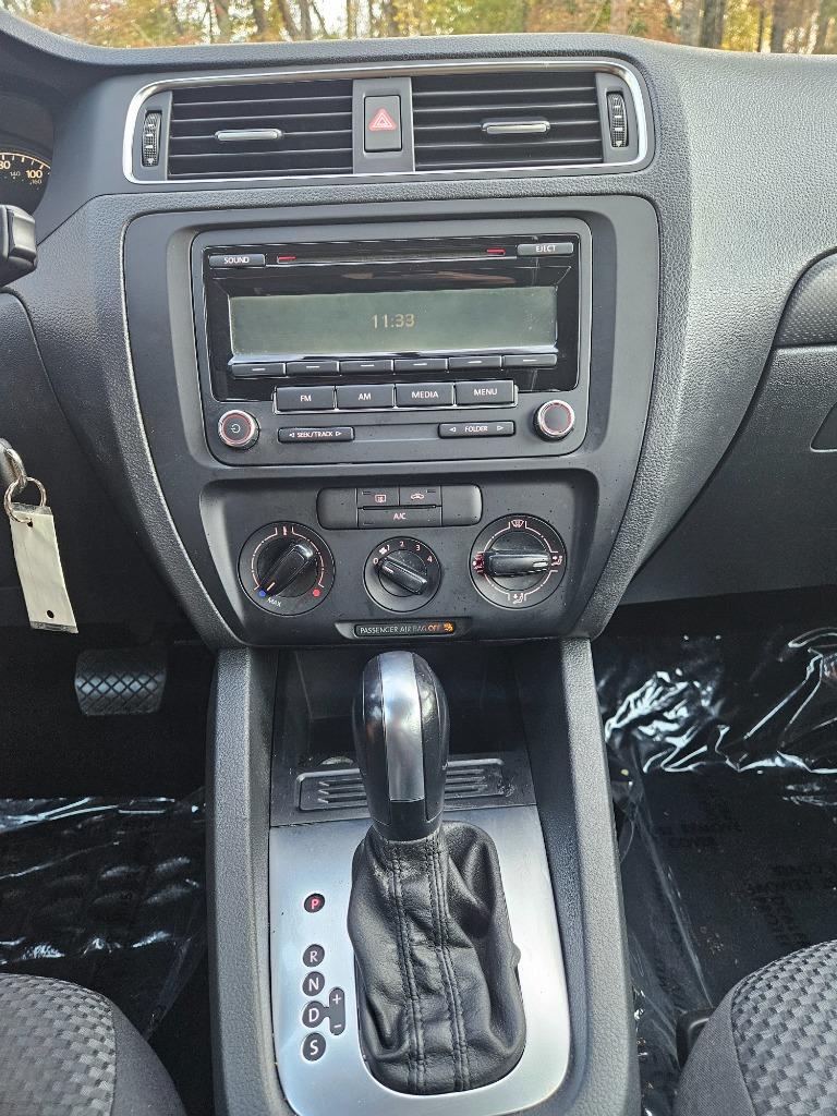 2014 Volkswagen Jetta S photo