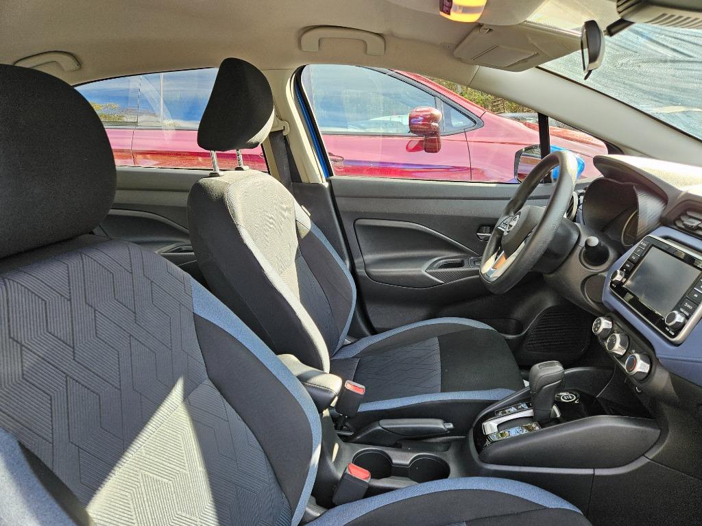 2023 Nissan Versa SV photo