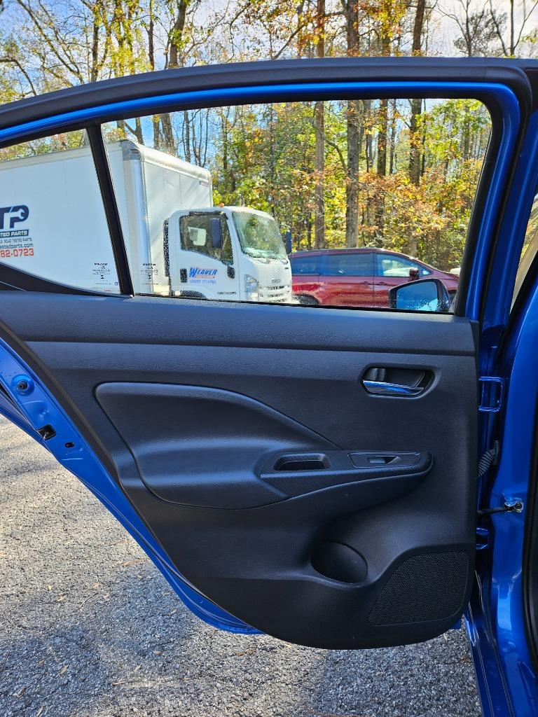2023 Nissan Versa SV photo