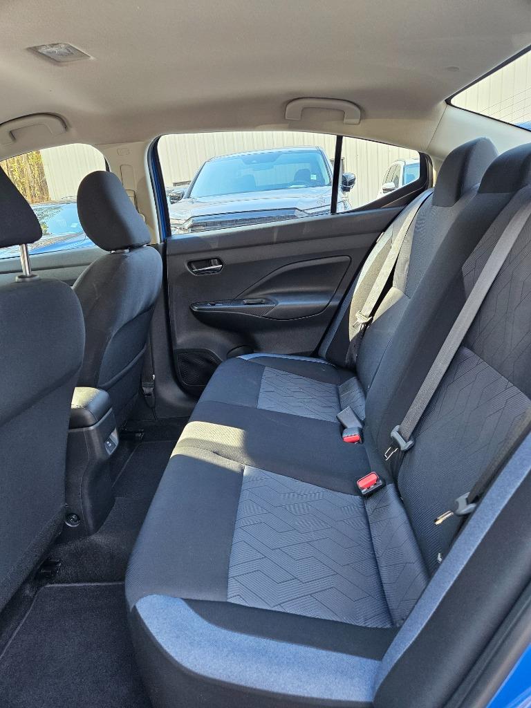 2023 Nissan Versa SV photo