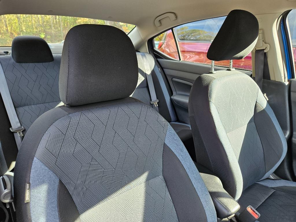 2023 Nissan Versa SV photo