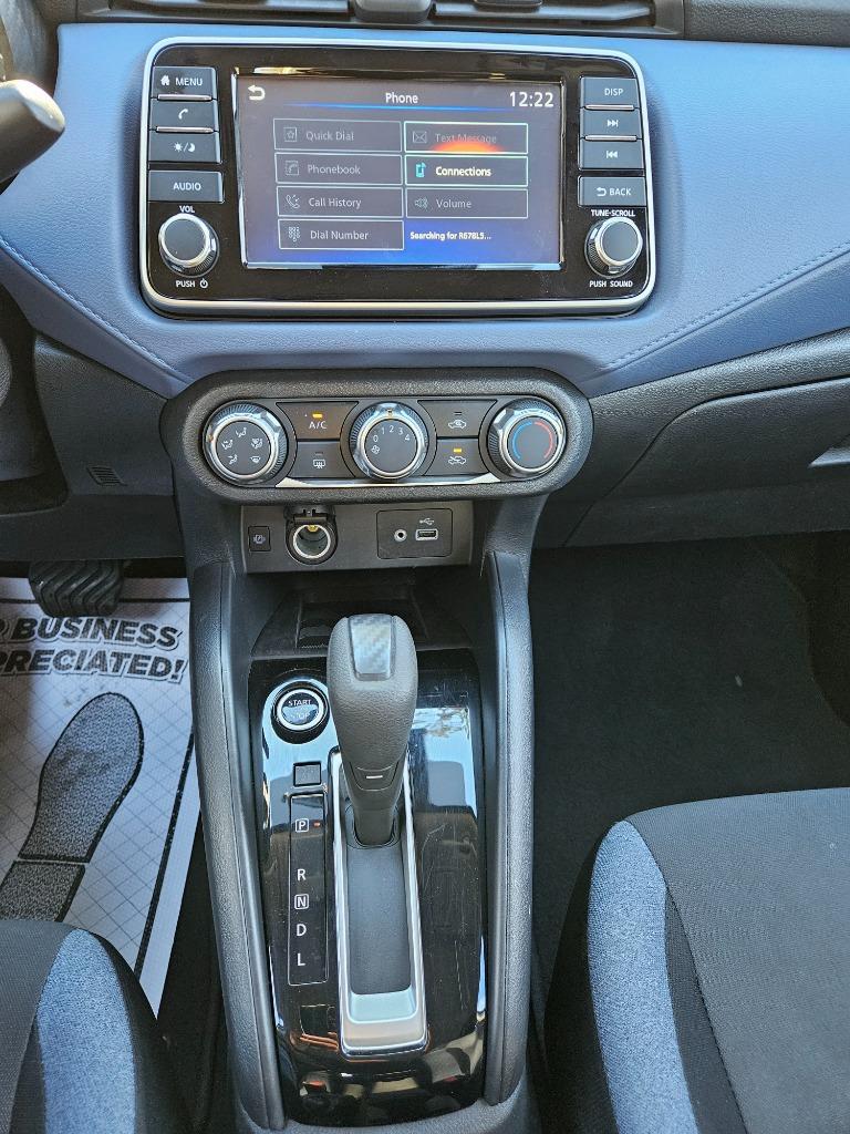 2023 Nissan Versa SV photo