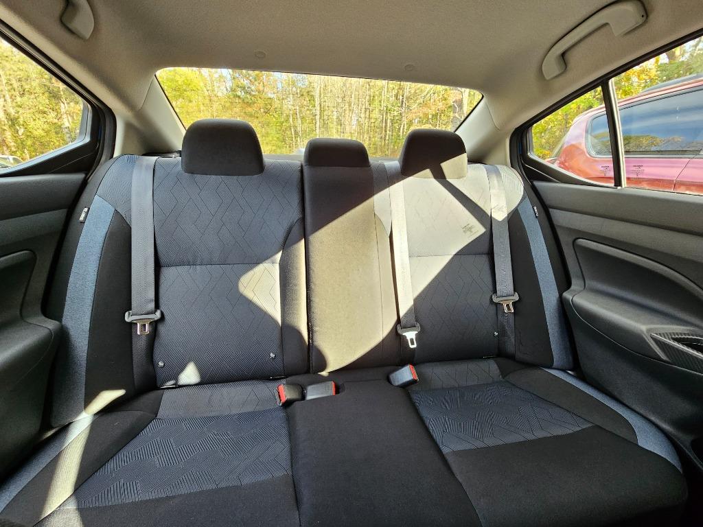 2023 Nissan Versa SV photo