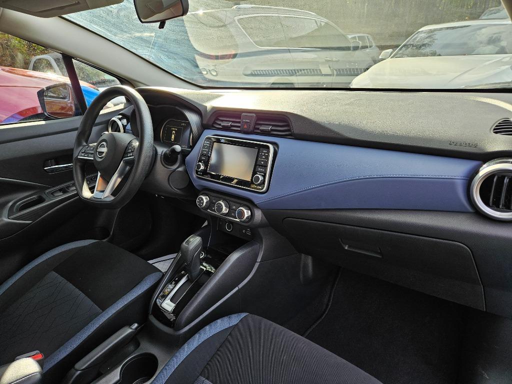 2023 Nissan Versa SV photo