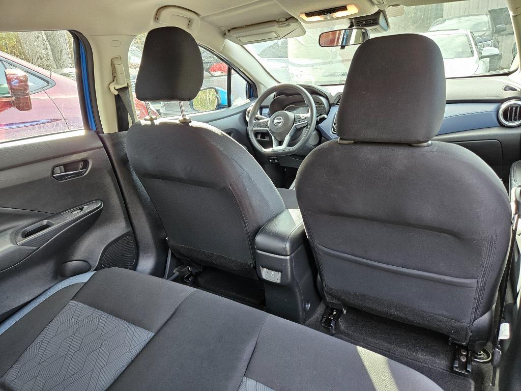 2023 Nissan Versa SV photo