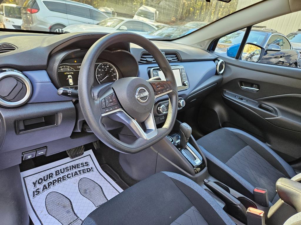 2023 Nissan Versa SV photo