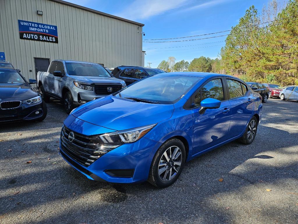 The 2023 Nissan Versa SV photos