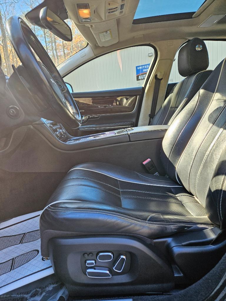 2013 Jaguar XJL Portfolio photo