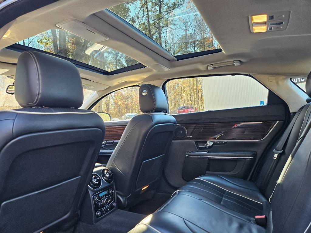 2013 Jaguar XJL Portfolio photo
