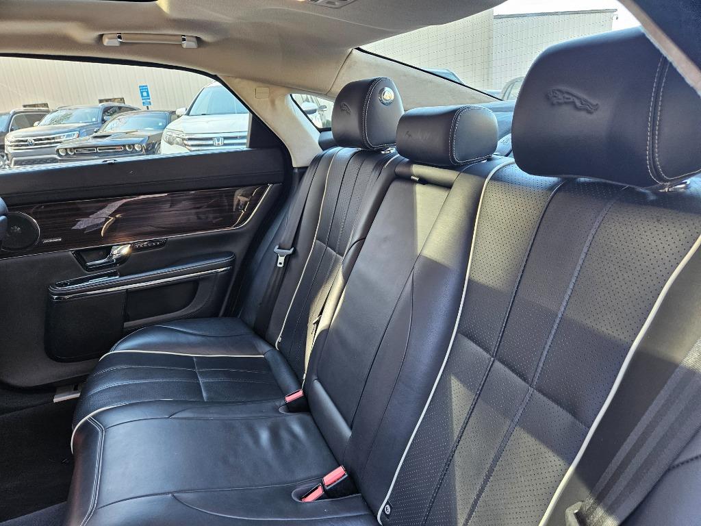 2013 Jaguar XJL Portfolio photo