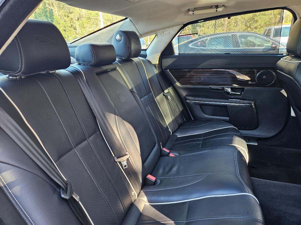 2013 Jaguar XJL Portfolio photo