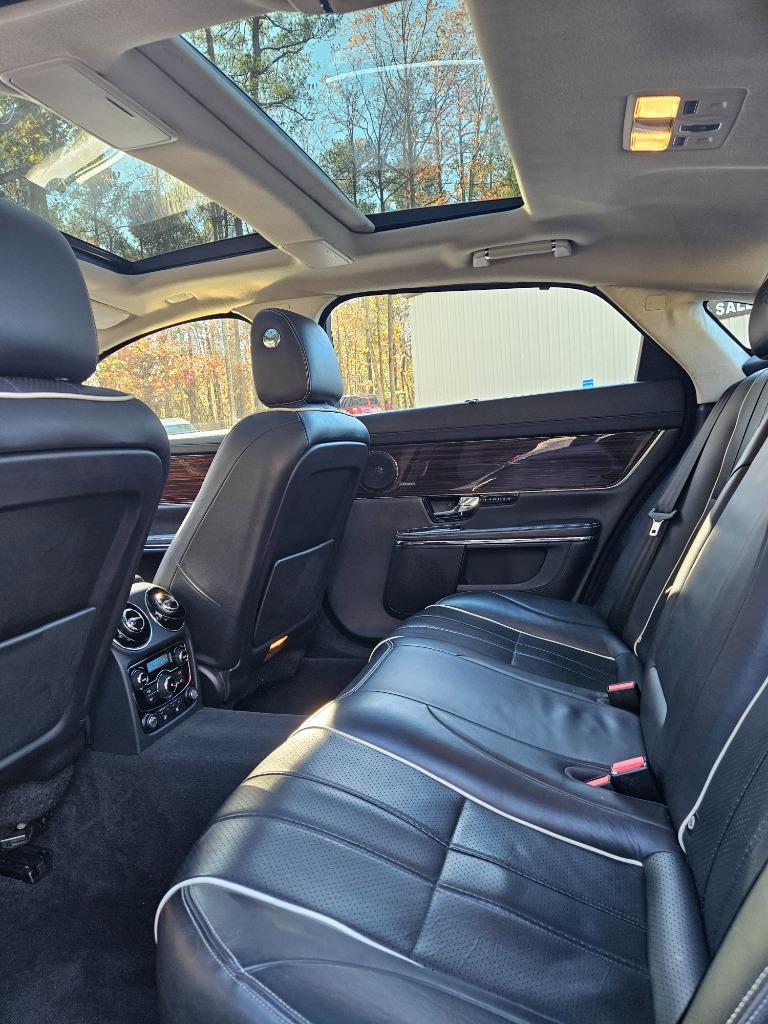 2013 Jaguar XJL Portfolio photo