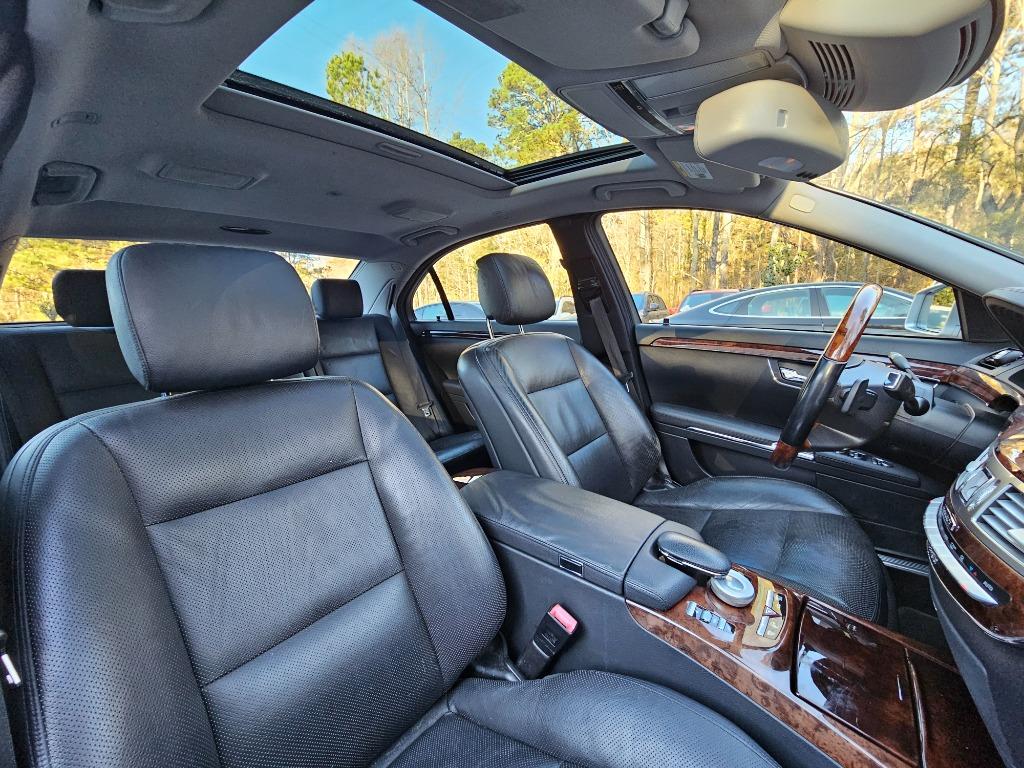 2010 Mercedes-Benz S-Class S400 Hybrid photo