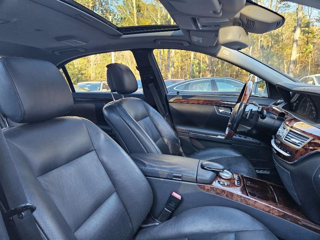 2010 Mercedes-Benz S-Class S400 Hybrid photo