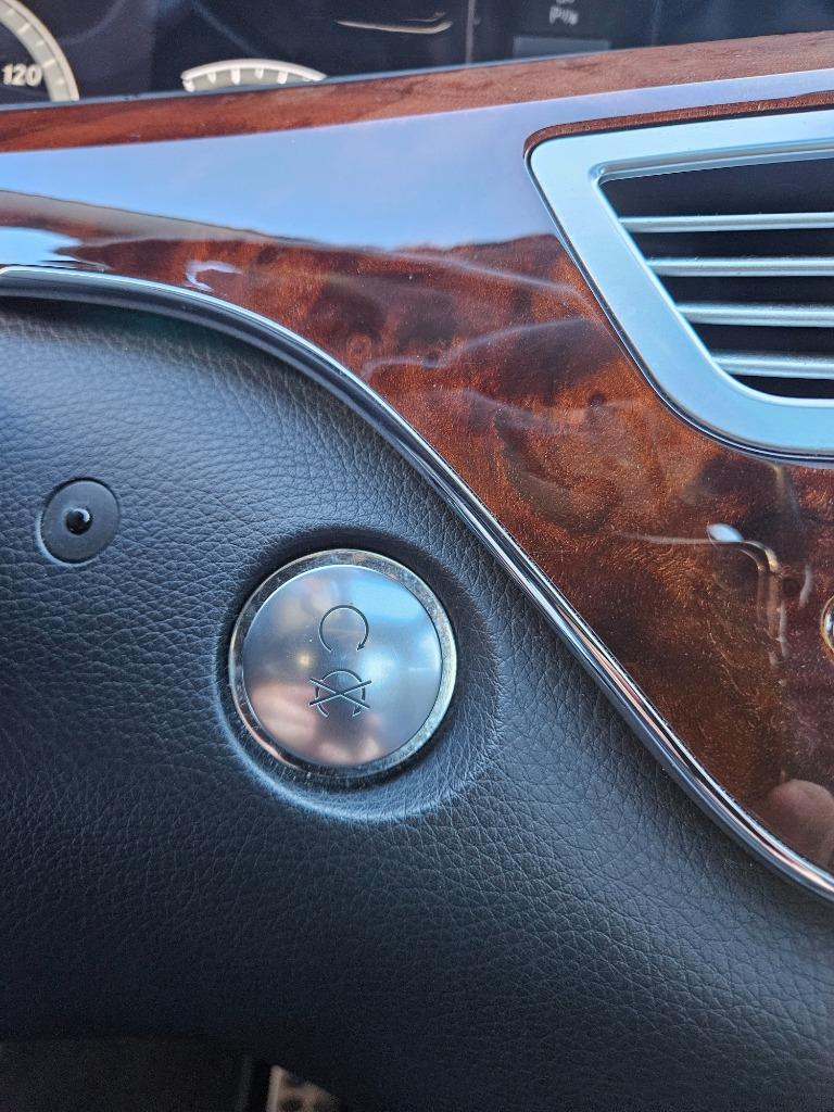 2010 Mercedes-Benz S-Class S400 Hybrid photo