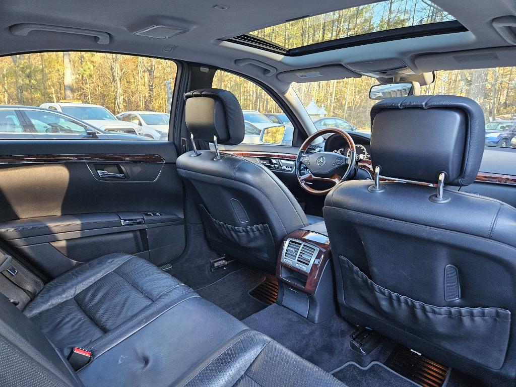 2010 Mercedes-Benz S-Class S400 Hybrid photo