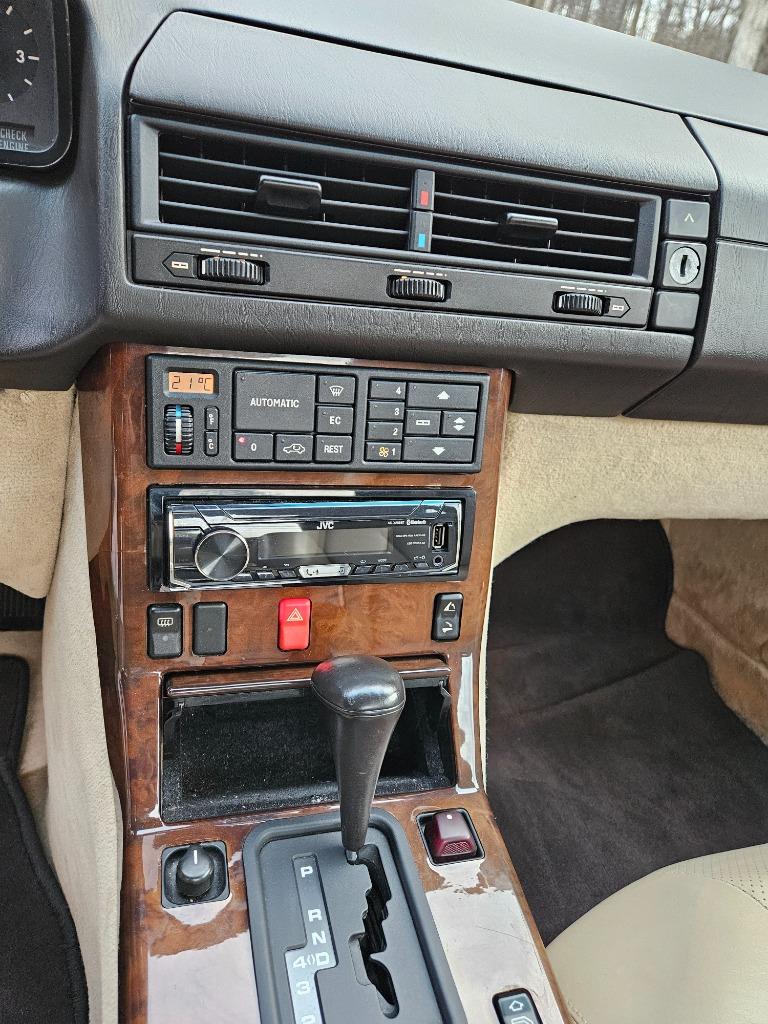 1994 Mercedes-Benz SL-Class SL320 photo