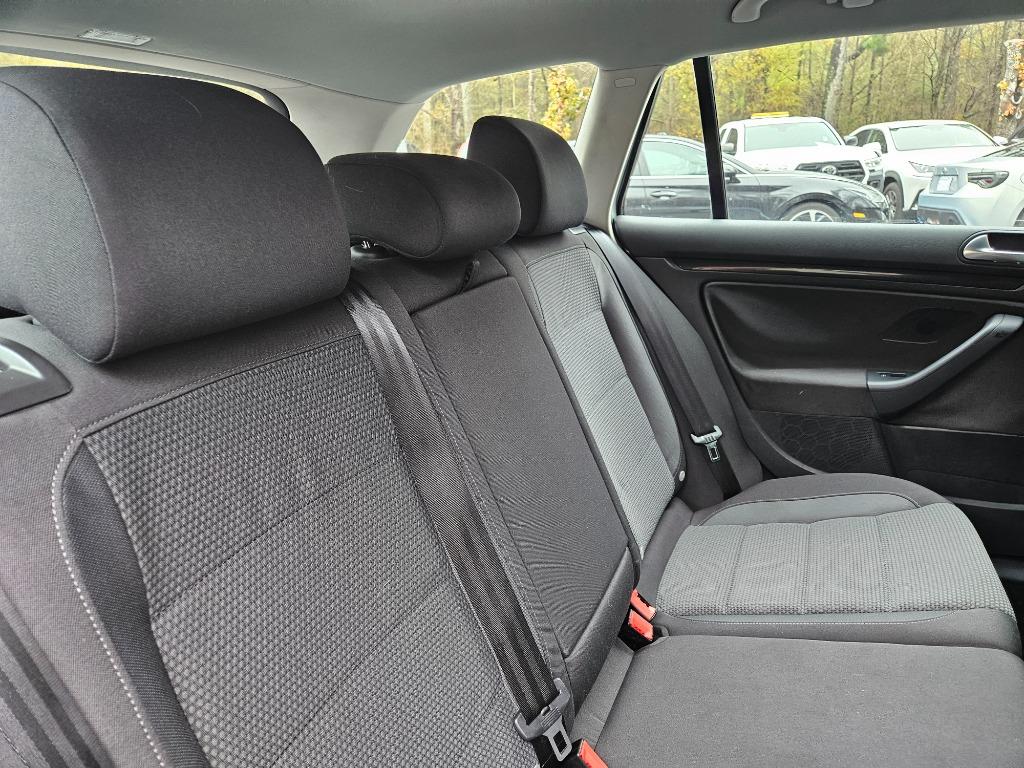 2013 Volkswagen Jetta SportWagen S PZEV photo