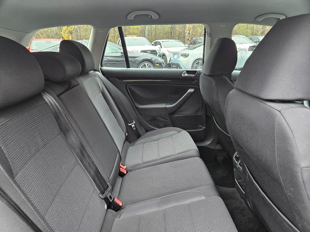 2013 Volkswagen Jetta SportWagen S PZEV photo