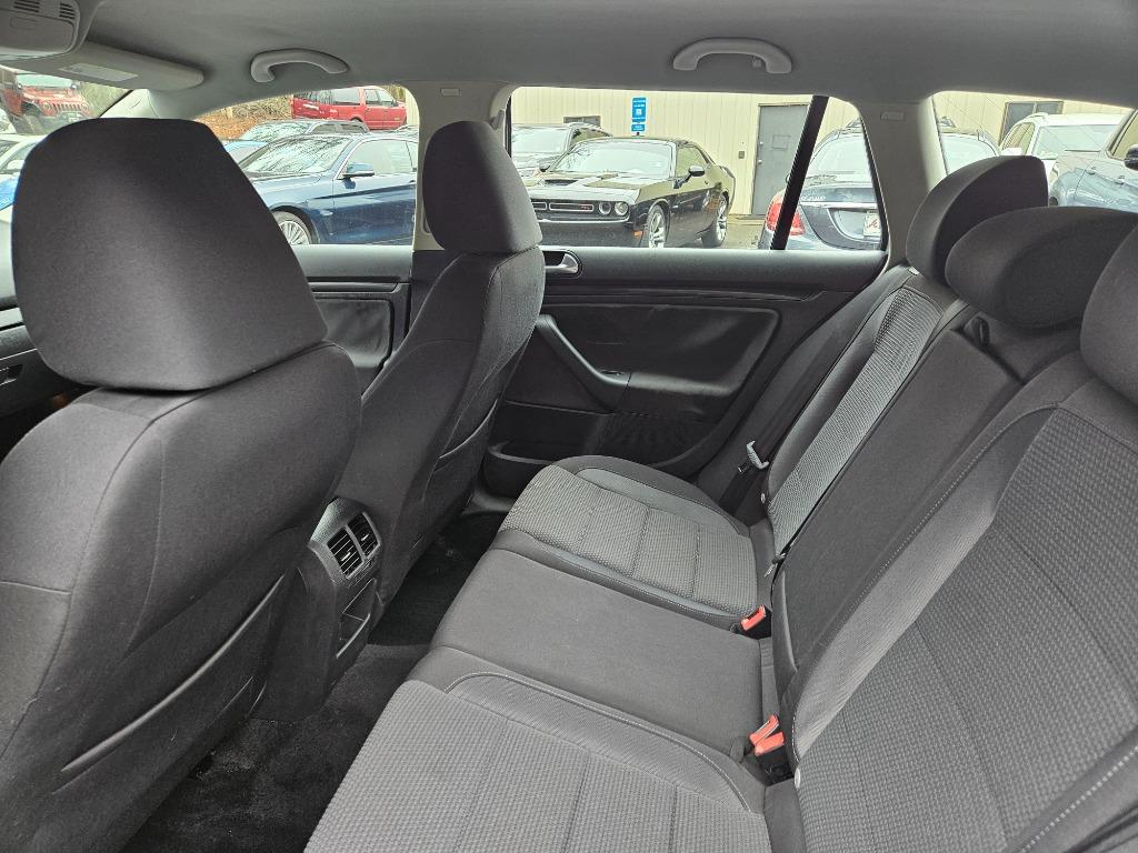 2013 Volkswagen Jetta SportWagen S PZEV photo