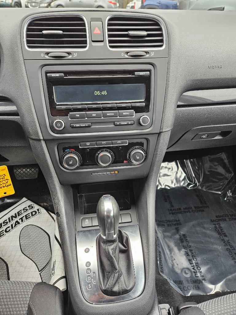2013 Volkswagen Jetta SportWagen S PZEV photo