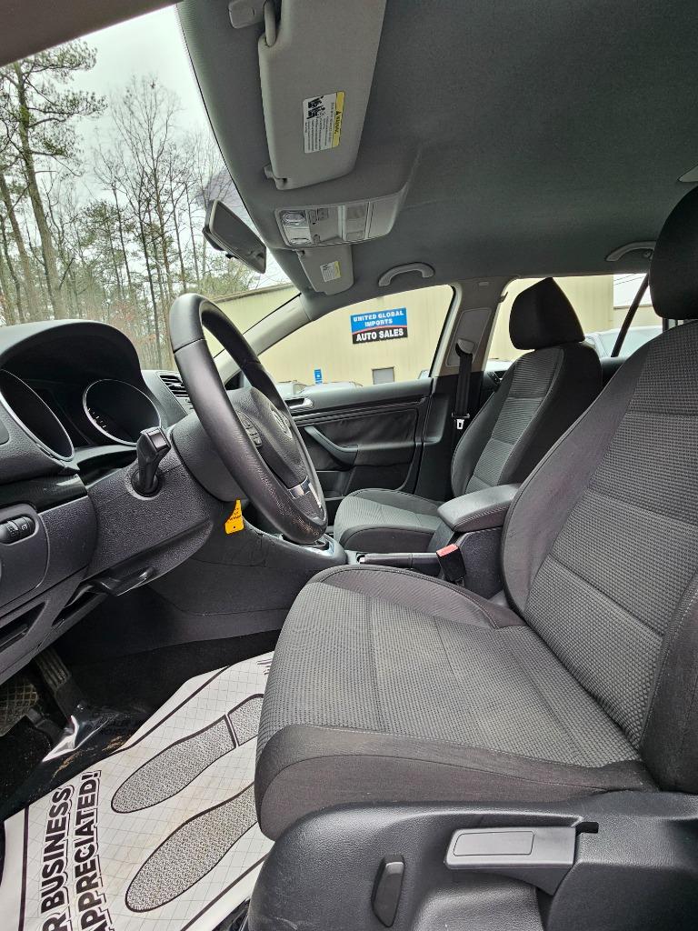 2013 Volkswagen Jetta SportWagen S PZEV photo