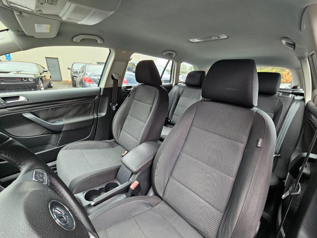 2013 Volkswagen Jetta SportWagen S PZEV photo