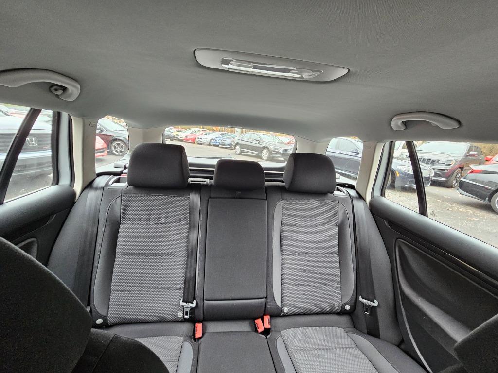 2013 Volkswagen Jetta SportWagen S PZEV photo