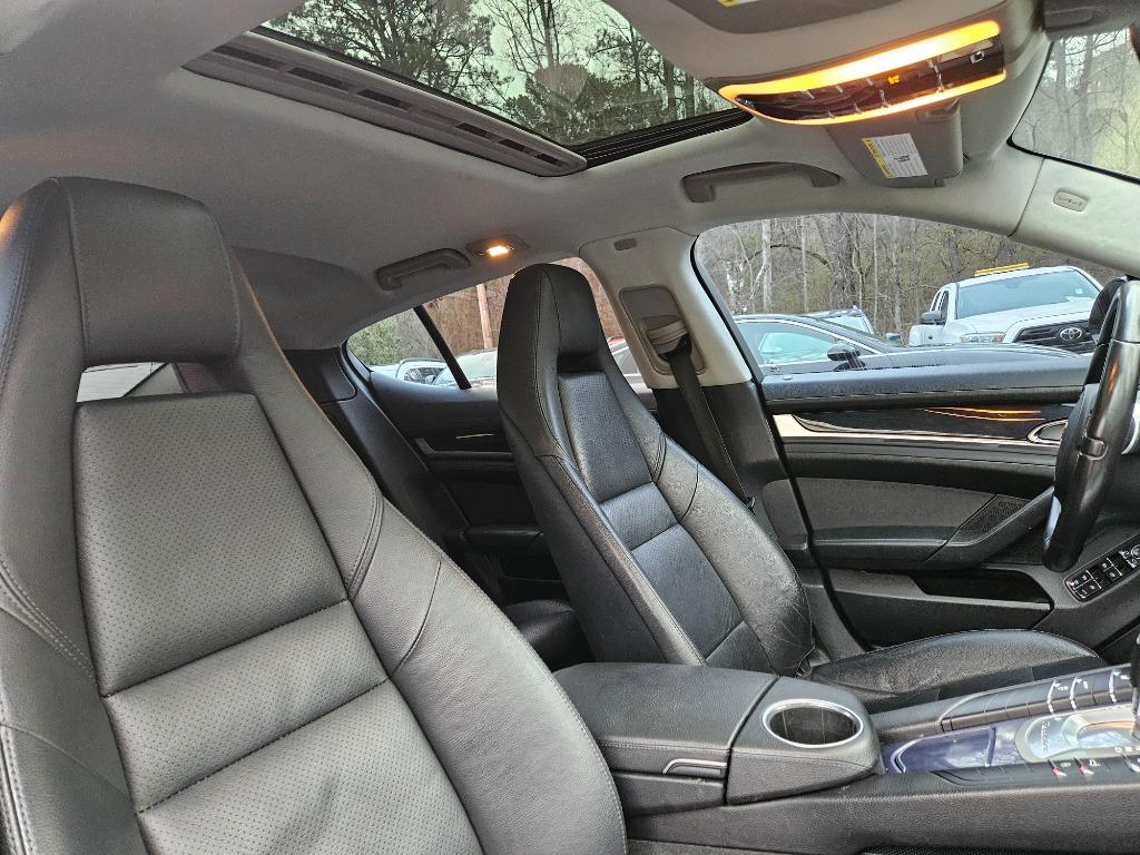 2012 Porsche Panamera photo