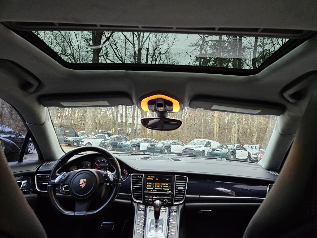 2012 Porsche Panamera photo