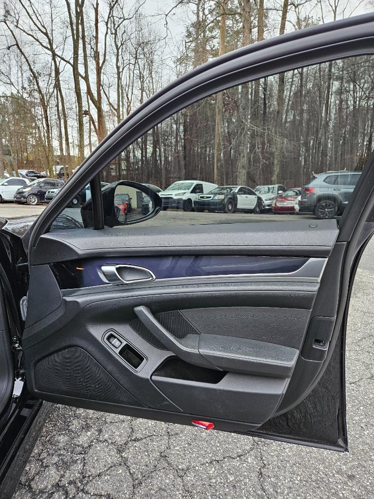 2012 Porsche Panamera photo
