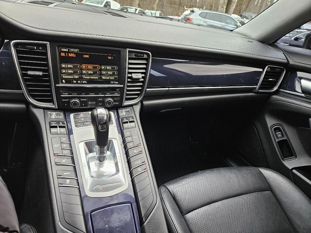 2012 Porsche Panamera photo