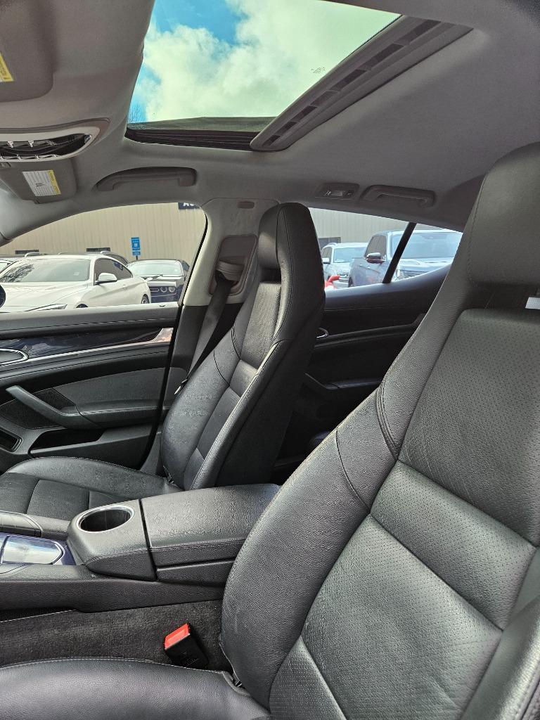 2012 Porsche Panamera photo