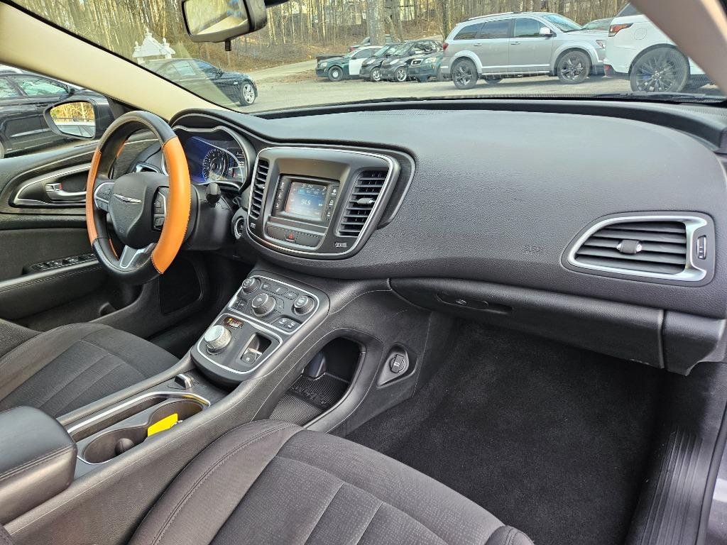 2015 Chrysler 200 - $11,780