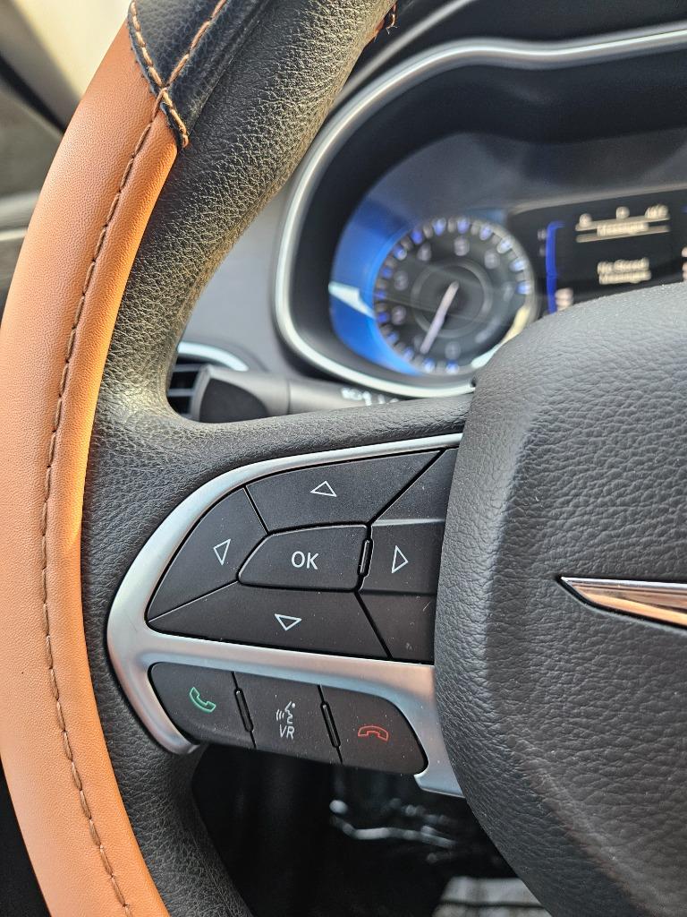 2015 Chrysler 200 - $11,780