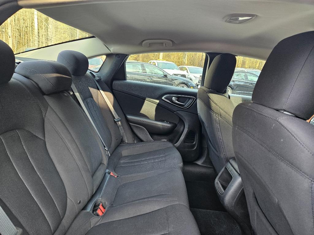 2015 Chrysler 200 - $11,780