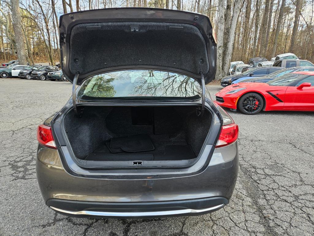 2015 Chrysler 200 - $11,780