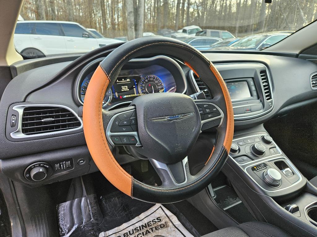 2015 Chrysler 200 - $11,780