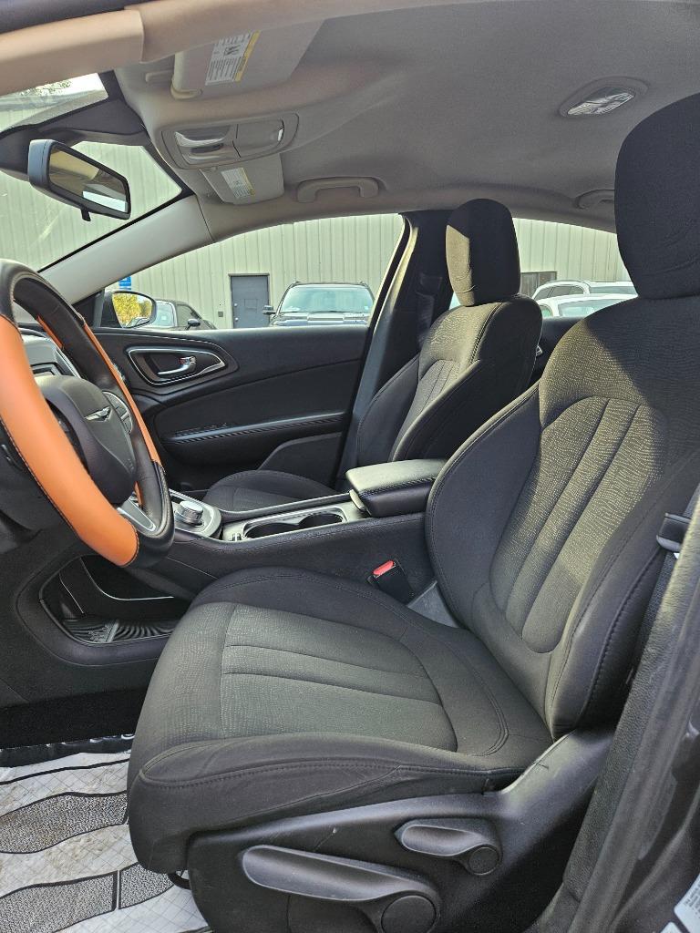 2015 Chrysler 200 - $11,780