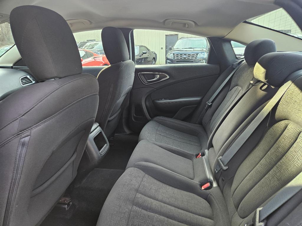 2015 Chrysler 200 - $11,780