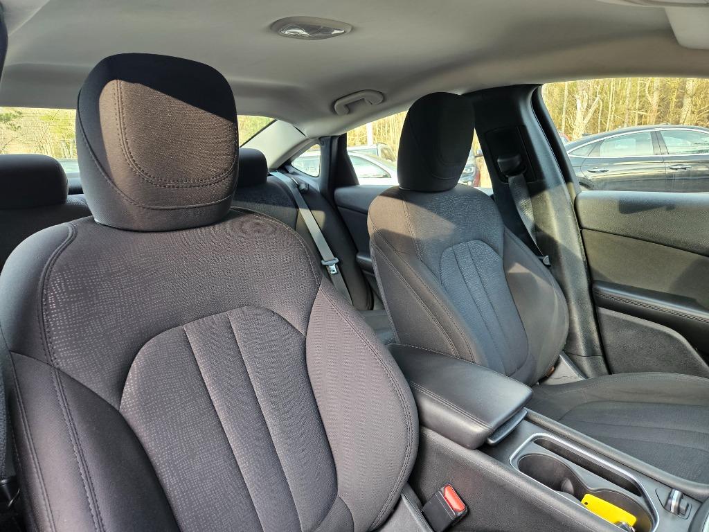 2015 Chrysler 200 - $11,780