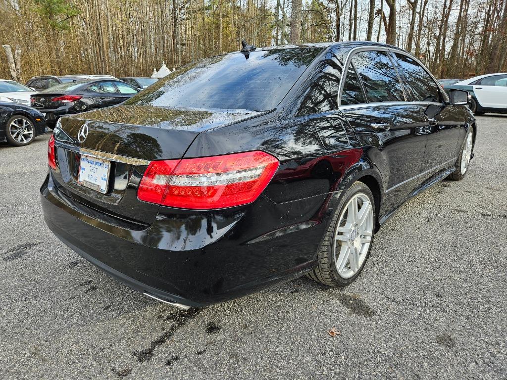 2011 Mercedes-Benz E-Class E350 Luxury photo