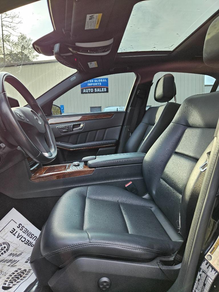 2011 Mercedes-Benz E-Class E350 Luxury photo