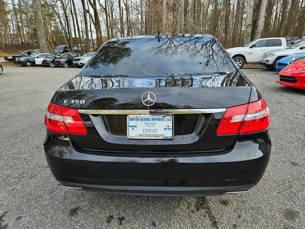 2011 Mercedes-Benz E-Class E350 Luxury photo