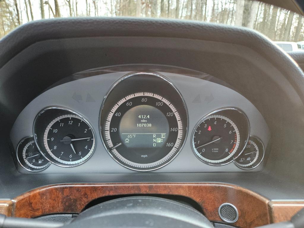 2011 Mercedes-Benz E-Class E350 Luxury photo