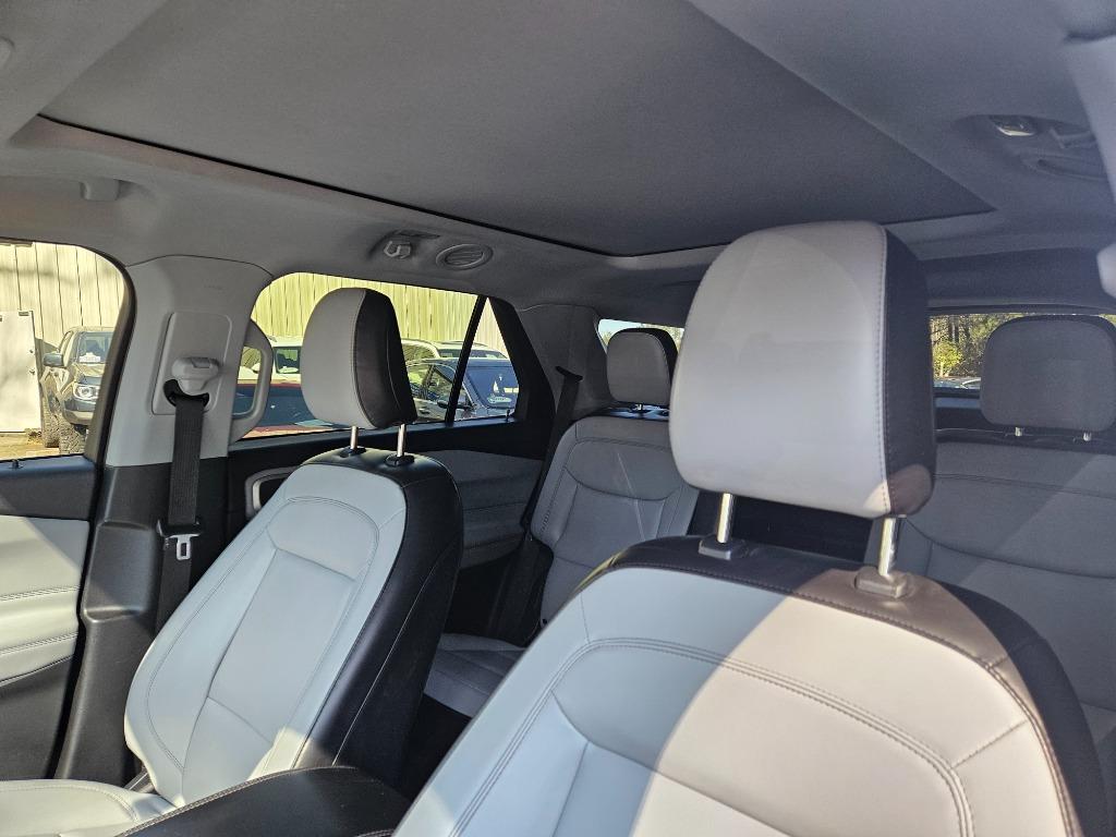2021 Ford Explorer - $25,100