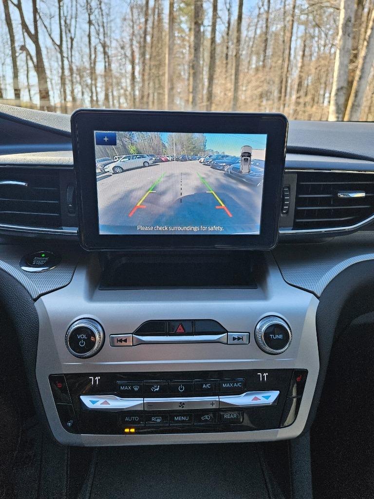 2021 Ford Explorer XLT photo