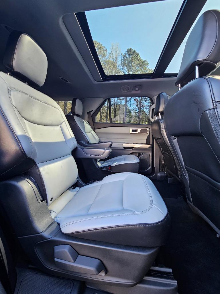 2021 Ford Explorer XLT photo